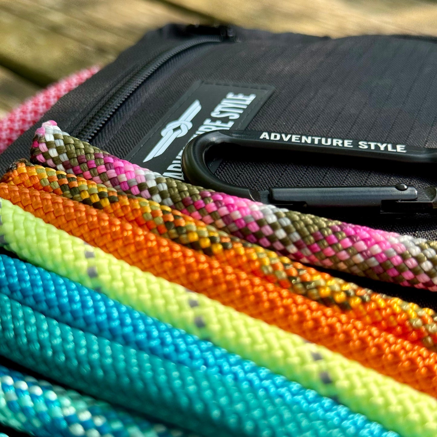 ADVENTURE BAG -  Black